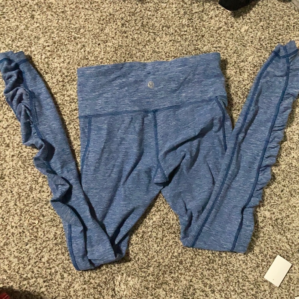 Lululemon leggings size 4